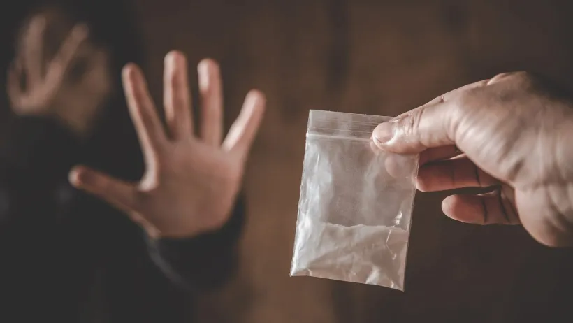 Consumul de Droguri 2 Anturaj Droguri